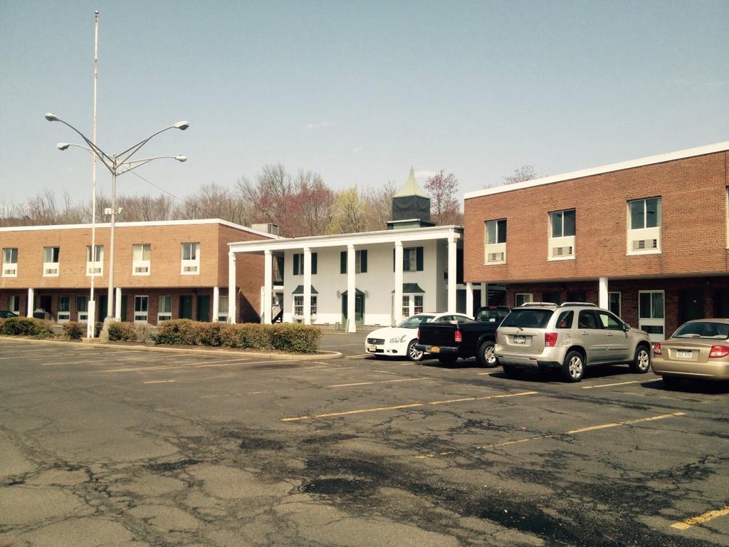 Tappan Zee Hotel West Nyack Exteriör bild